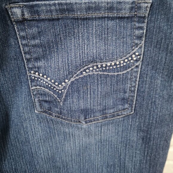 Gloria Vanderbilt Amanda Ladies Size 16 Short Medium Wash Zipper & Button Jeans - Picture 5 of 13